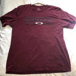 Mens Oakley tee